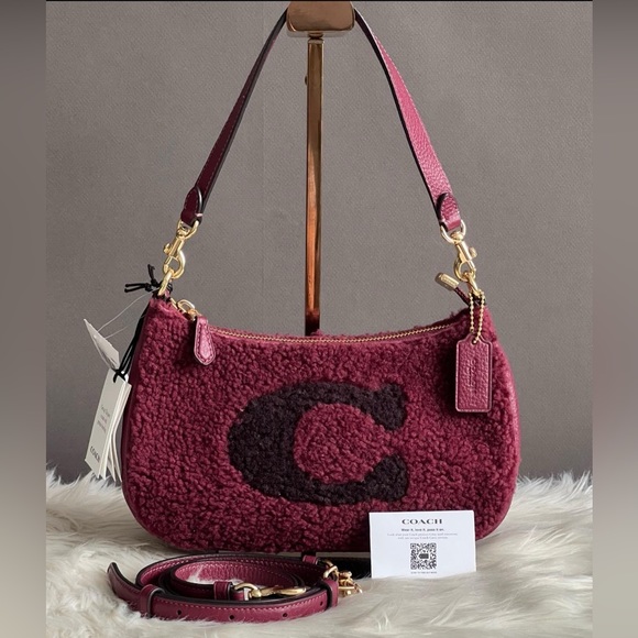 CE557 - Coach Teri Shoulder Bag with Coach Motif - Picture 2 of 14